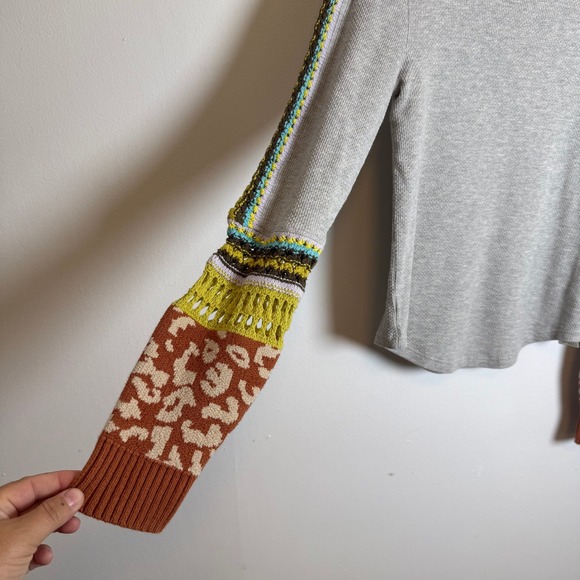 Free People Gray Waffle Knit Mock Neck Sweater Cheetah Print Sleeve Detail Women - Picture 3 of 8